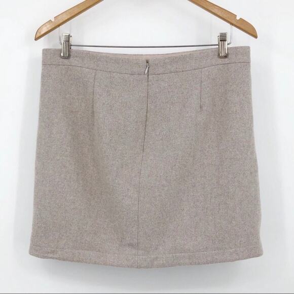J. Crew Women's Shirttail Mini Skirt Sz 10 Beige Wool Blend Straight Lined B0358 - Picture 5 of 8
